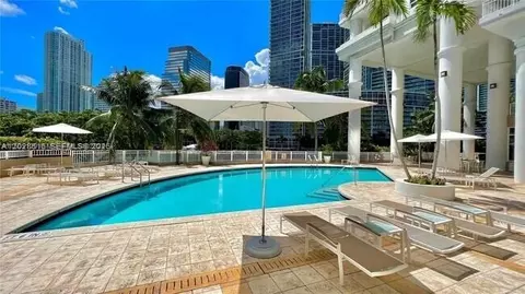 Exterior - 801 Brickell Key Blvd #906, Miami, FL 33131 photo 3 of 7
