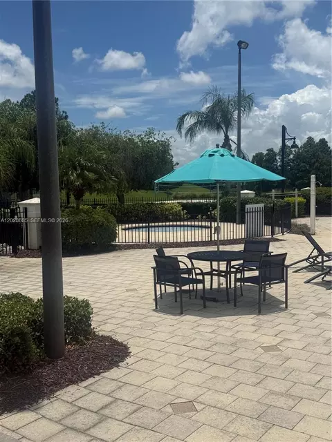 Exterior - 342 Star Shell Dr, Apollo Beach, FL 33572 photo 4 of 7