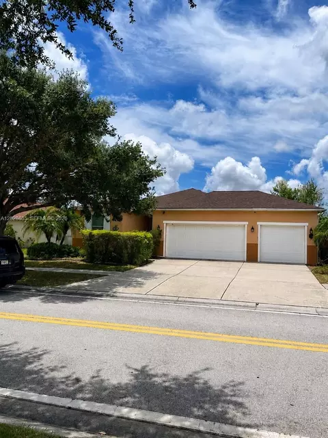 342 Star Shell Dr, Apollo Beach, FL 33572