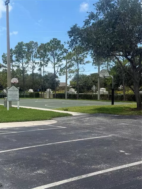 Exterior - 342 Star Shell Dr, Apollo Beach, FL 33572 photo 7 of 7