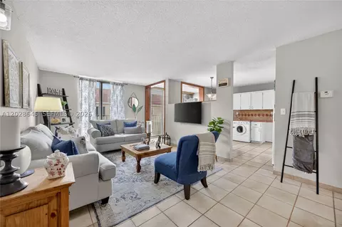 6745 SW 132nd Ave #204, Miami, FL 33183