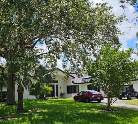 13324 SW 106th Ave, Miami, FL 33176