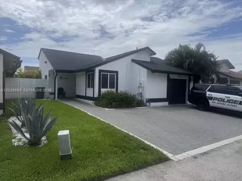 1131 SW 110th Ave, Pembroke Pines, FL 33025