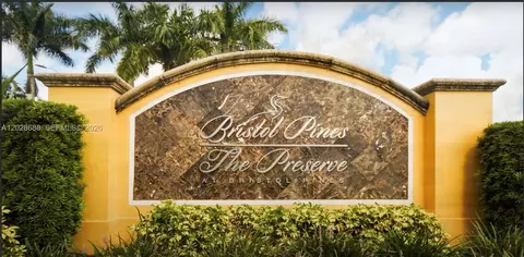 7542 Bristol, Naples, FL 34120