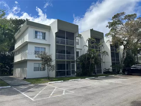 4205 N University Dr #112, Sunrise, FL 33351
