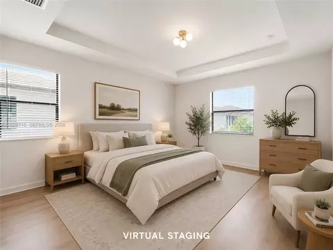 Bedroom - 3448 W 110th Ter, Hialeah, FL 33018 photo 4 of 7