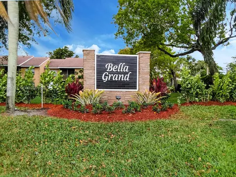 10369 NW 8th St #204, Pembroke Pines, FL 33026
