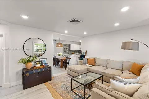 1450 SW 25th Ave, Miami, FL 33145
