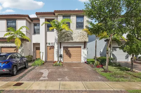 25345 SW 108th Ave, Homestead, FL 33032
