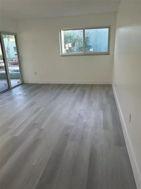 11163 NW 7th St #201-19, Miami, FL 33172