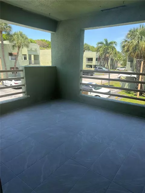 11163 NW 7th St #201-19, Miami, FL 33172