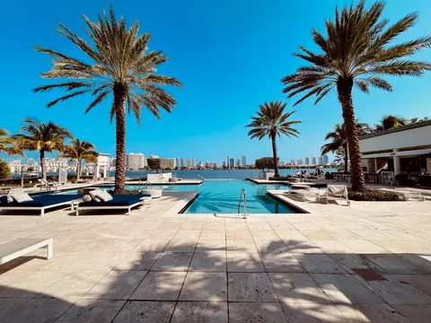 17111 Biscayne Blvd #208, North Miami Beach, FL 33160