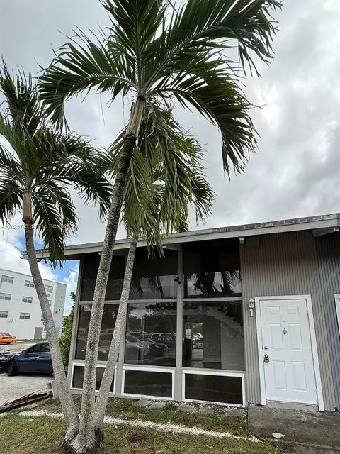 14310 NE 5th Pl, Miami, FL 33161