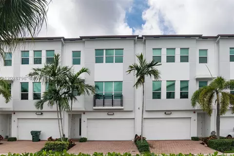 2900 NE 12th Ter #14, Oakland Park, FL 33334