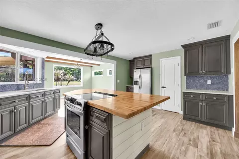 Kitchen - 4125 Rambler Ave, Saint Cloud, FL 34772 photo 3 of 3
