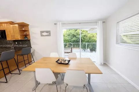 Dining - 335 Bay View Ave, Key Largo, FL 33037 photo 1 of 1
