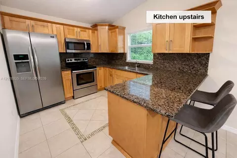 Kitchen - 335 Bay View Ave, Key Largo, FL 33037 photo 1 of 1
