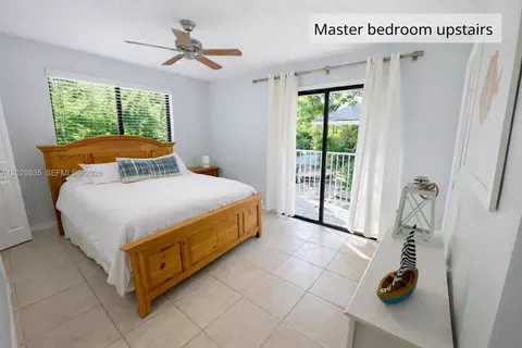 Bedroom - 335 Bay View Ave, Key Largo, FL 33037 photo 2 of 4