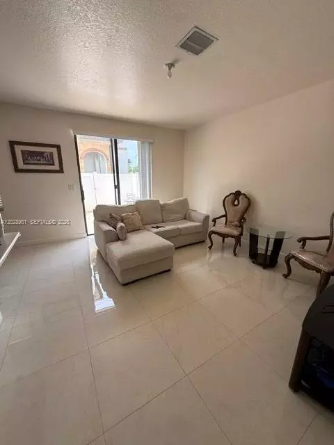 Living - Undisclosed, Hialeah, FL 33018 photo 1 of 1
