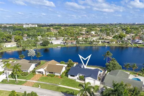 1310 SW 26th Ave, Deerfield Beach, FL 33442