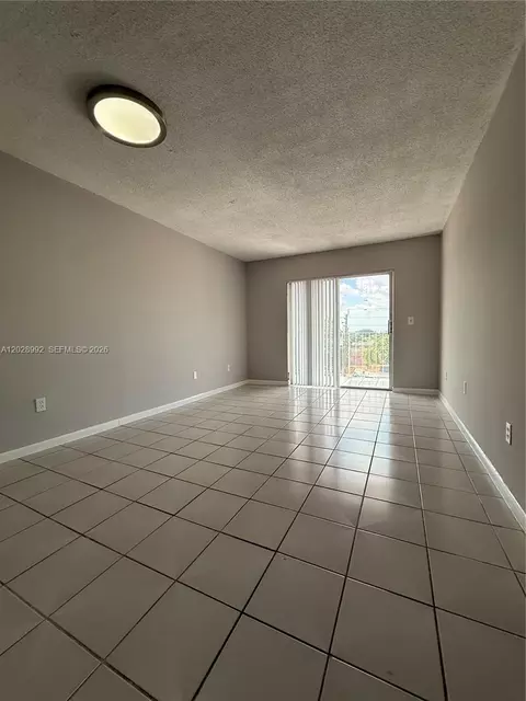 6820 W Flagler St #407, Miami, FL 33144
