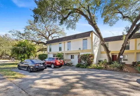 3300 Atlanta St #15B, Hollywood, FL 33021
