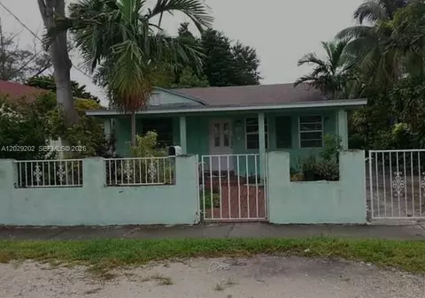 3245 NW 34th St, Miami, FL 33142