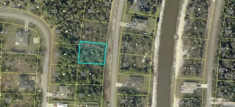 720 Kalamar Dr, Lehigh Acres, FL 33974