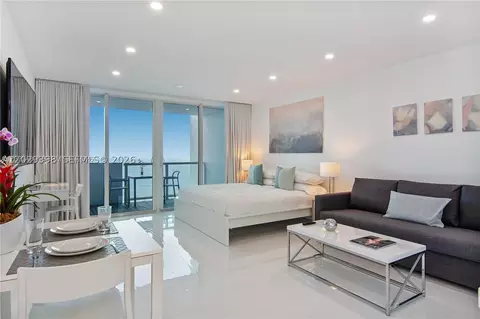 5445 Collins Ave, Miami Beach, FL 33140