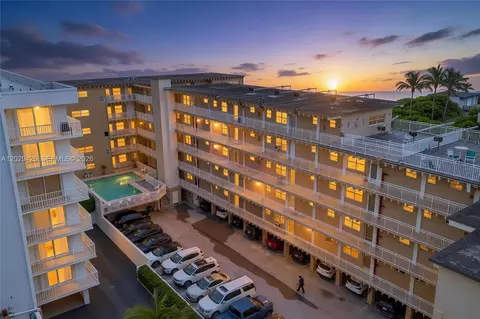 4500 S Ocean Blvd #405, Palm Beach, FL 33480