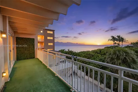 4500 S Ocean Blvd #405, Palm Beach, FL 33480