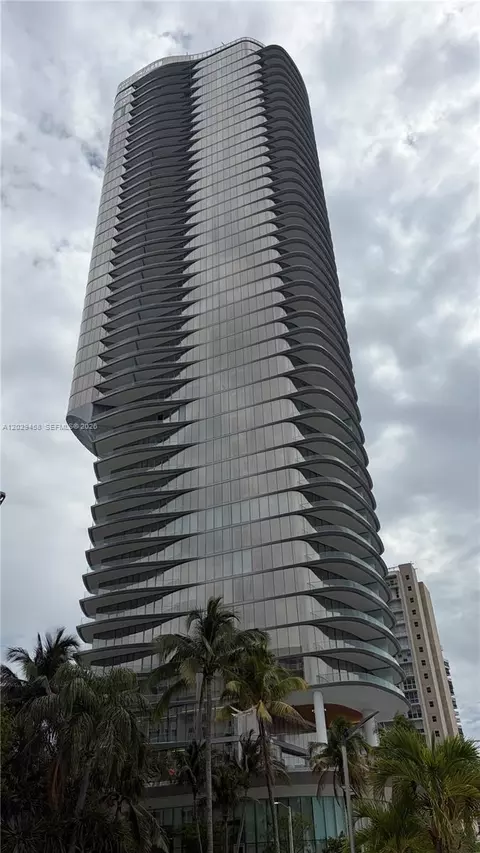 150 SE 25th Rd, Miami, FL 33131