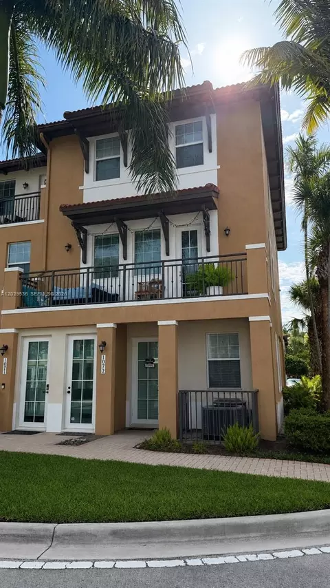1075 SW 147th Ave #5601, Pembroke Pines, FL 33027