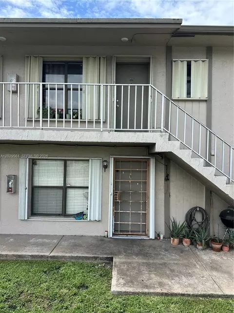 15360 SW 72 St #21, Miami, FL 33193