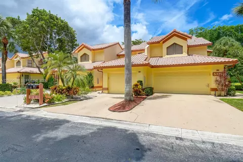 5375 10th Fairway Dr #2, Delray Beach, FL 33484