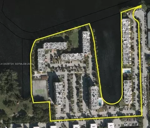 4801 NW 7th St #105-16, Miami, FL 33126