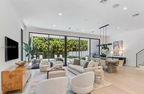 907 Witherspoon Ln, Delray Beach, FL 33483