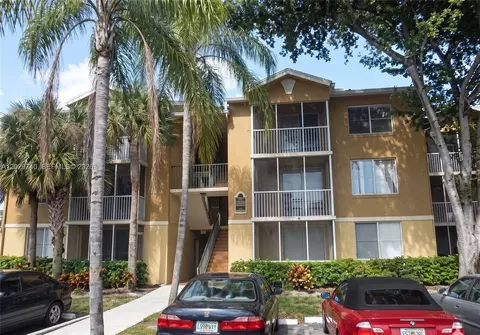 4055 W Mcnab Rd #H112, Pompano Beach, FL 33069