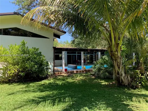 Undisclosed, Pinecrest, FL 33156