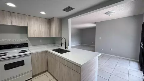Other - 10303 NW 9th St Cir #102-16, Miami, FL 33172 photo 6 of 16