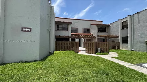 10303 NW 9th St Cir #102-16, Miami, FL 33172
