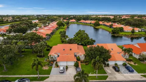 5591 Royal Lake Cir, Boynton Beach, FL 33437