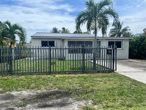 250 NE 160th St, Miami, FL 33162