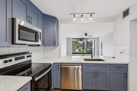 100 NW 76th Ave #108-2, Plantation, FL 33324