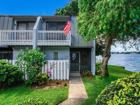 198 Blue Moon Ave #12, Lake Placid, FL 33852