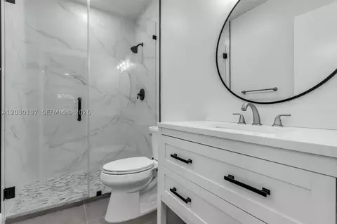 Bath - 13726 SW 90th Ave #28, Miami, FL 33176 photo 1 of 2