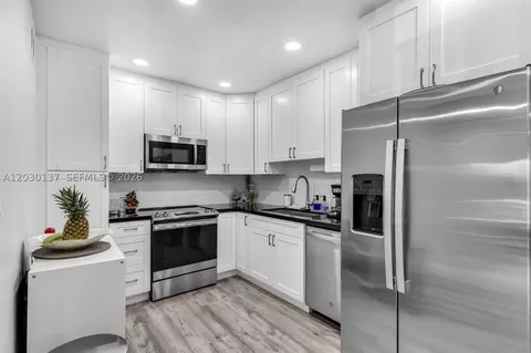 Kitchen - 13726 SW 90th Ave #28, Miami, FL 33176 photo 1 of 1