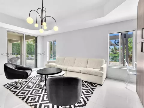 Living - 8052 NW 161st Ter, Miami Lakes, FL 33016 photo 3 of 3
