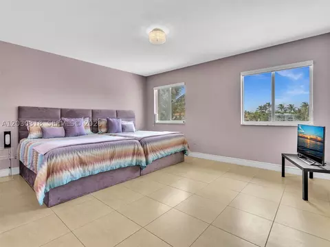 Bedroom - 8052 NW 161st Ter, Miami Lakes, FL 33016 photo 7 of 7