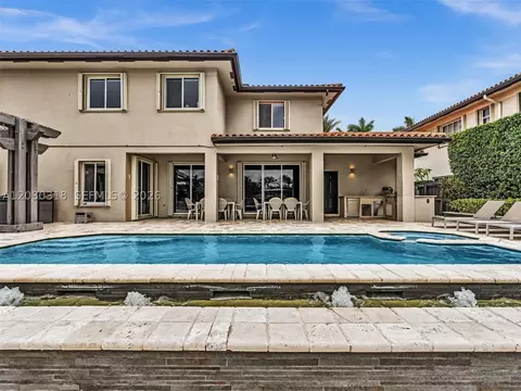 Exterior - 8052 NW 161st Ter, Miami Lakes, FL 33016 photo 1 of 9